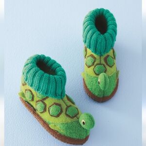 Garnet Hill turtle boot sz 7 toddler